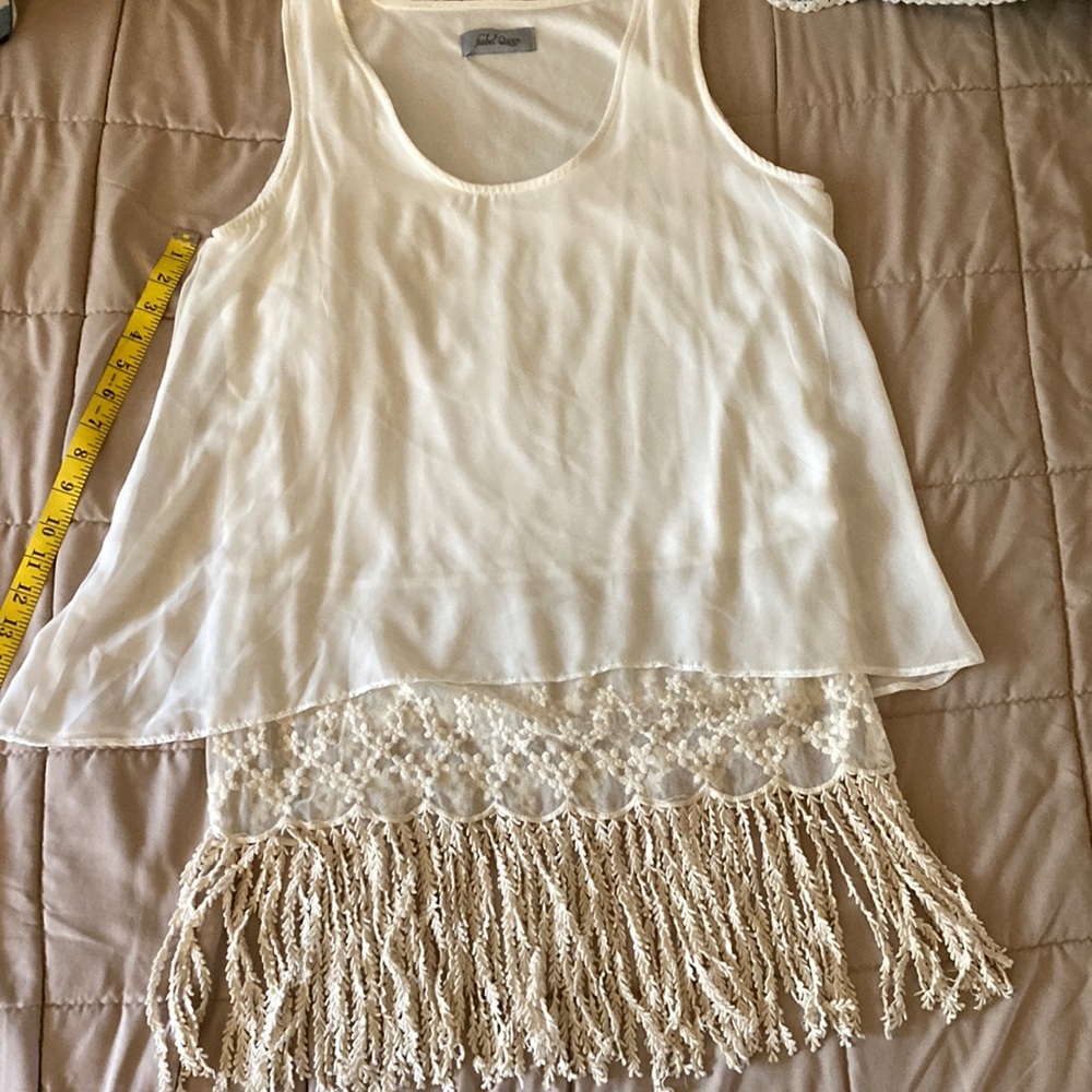 Isabel Queen medium ivory top. New never worn without tags. Stretchy under.